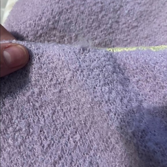 Daisy Yin & Yang Sweater - Picture 3 of 4